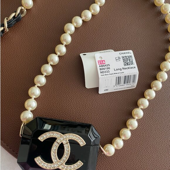 Chanel Necklace for Airpod Storage case - Picture 7 of 11